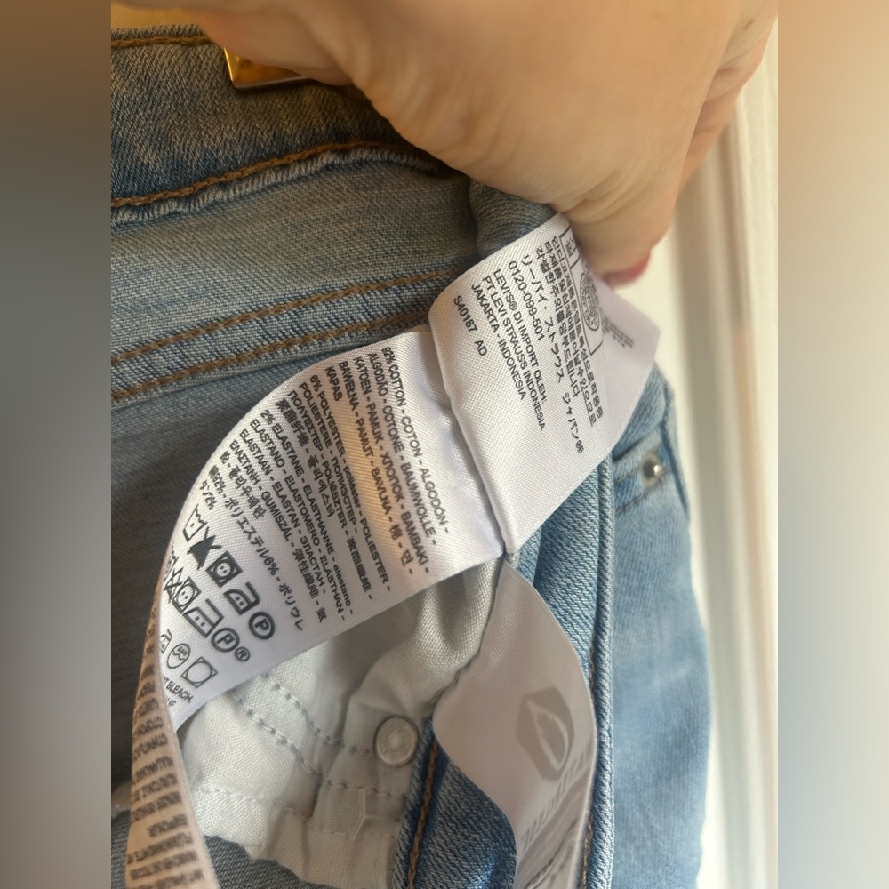 Levi's 711 Skinny Women's Jeans Size 28 in Light Medium Wash - Picture 7 of 8